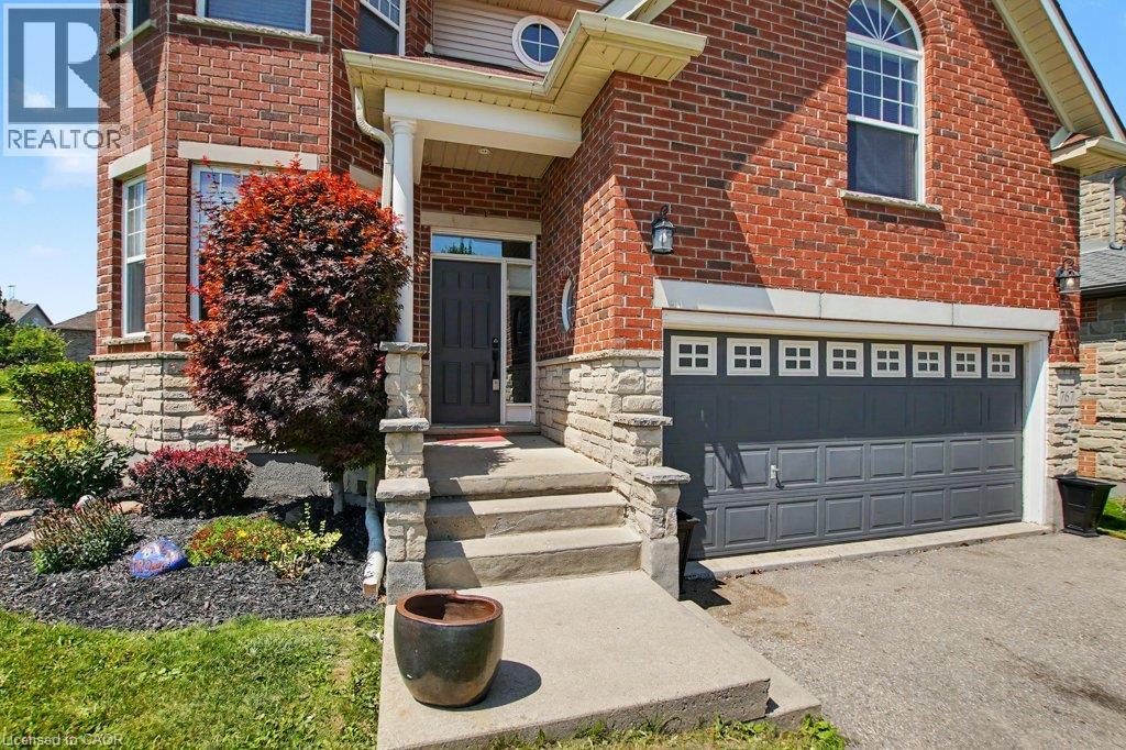 767 Lucerne Avenue, Waterloo, Ontario  N2T 2Y3 - Photo 2 - 40851830