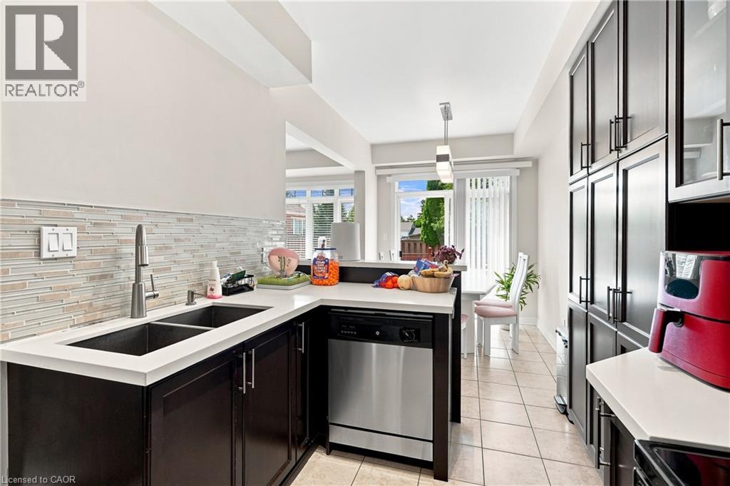 1050 Ryckman Common, Burlington, Ontario L7R 0B6 - Photo 10 - 40853856