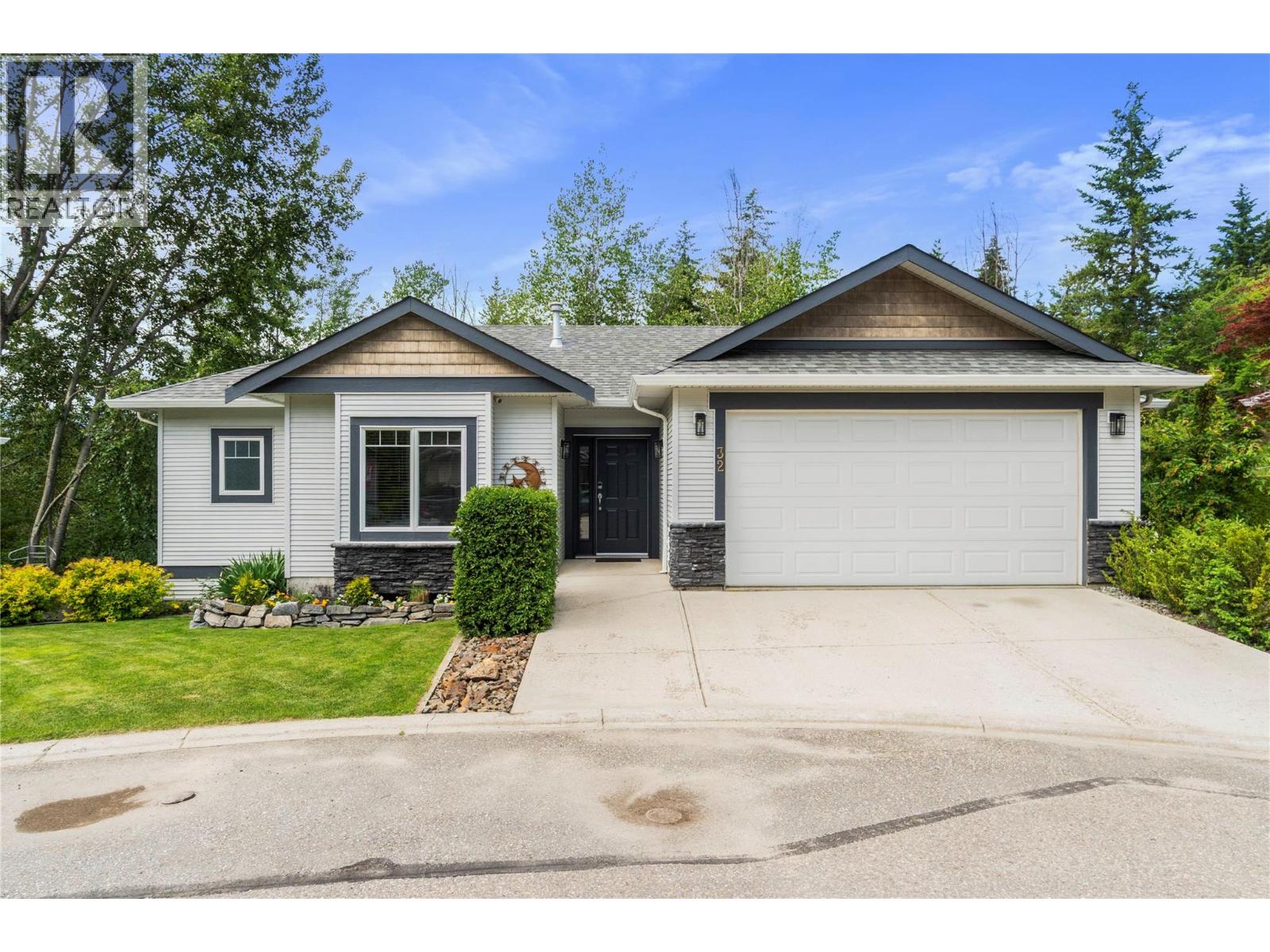 801 20th Street NE Unit# 32, Salmon Arm, British Columbia