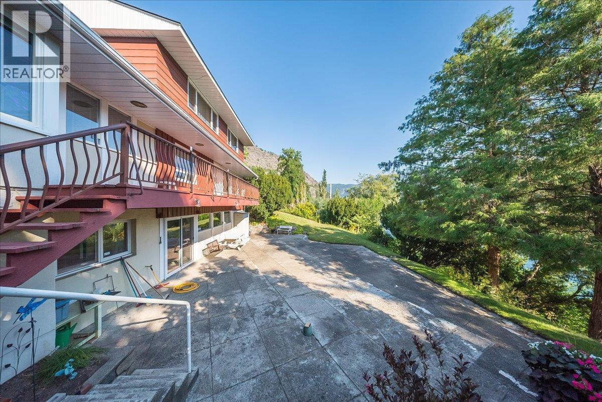20 Hazlewood Drive, Trail, British Columbia  V1R 1E4 - Photo 38 - 10396937
