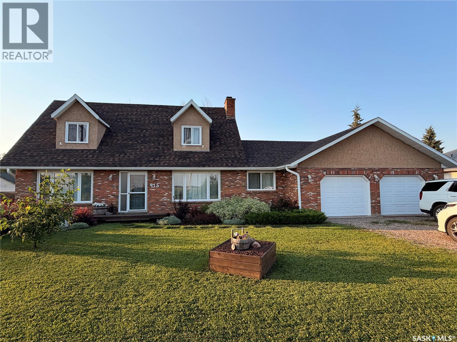 415 9th AVENUE E, Meadow Lake, Saskatchewan