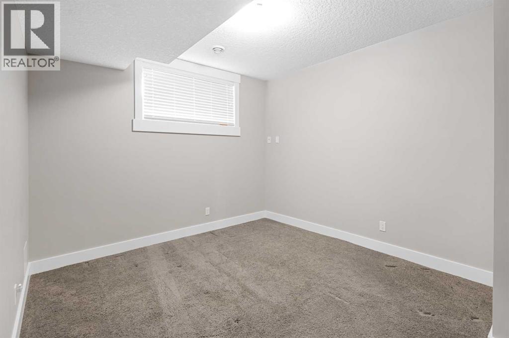 45 Rockcliff Heights NW, Calgary, Alberta  T3G 0C7 - Photo 38 - A2324286