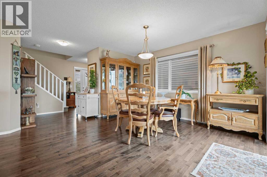 241 Sunset Heights, Cochrane, Alberta  T4C 0E1 - Photo 14 - A2328305