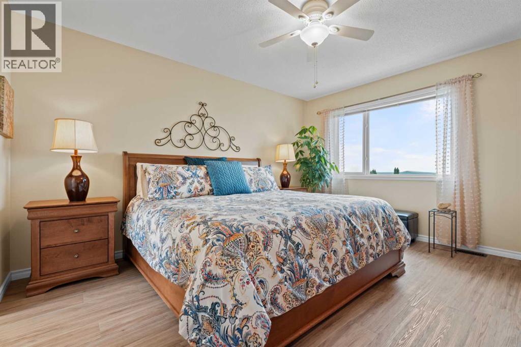 241 Sunset Heights, Cochrane, Alberta  T4C 0E1 - Photo 21 - A2328305