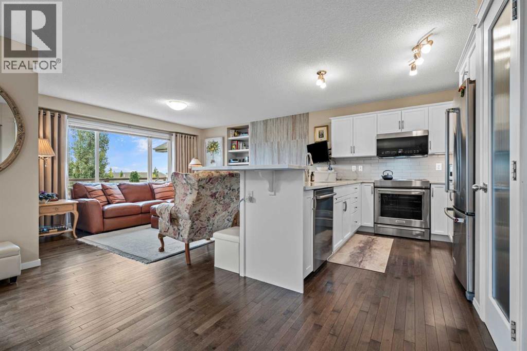 241 Sunset Heights, Cochrane, Alberta  T4C 0E1 - Photo 7 - A2328305