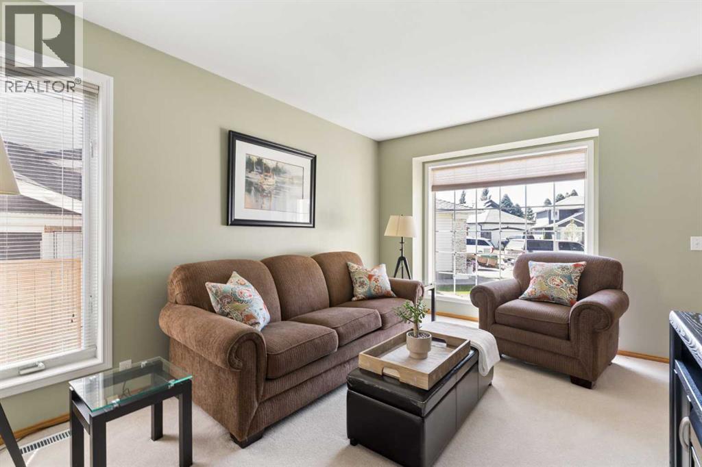 113 Douglasview Court SE, Calgary, Alberta  T2Z 2S8 - Photo 13 - A2335045