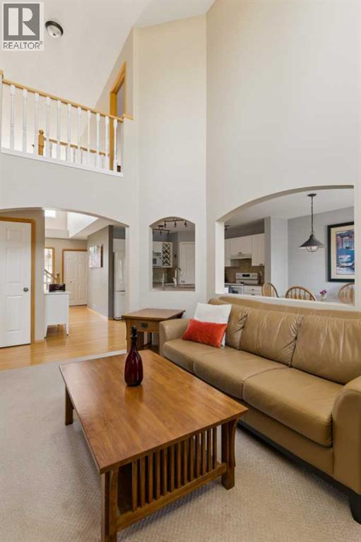 113 Douglasview Court SE, Calgary, Alberta  T2Z 2S8 - Photo 6 - A2335045