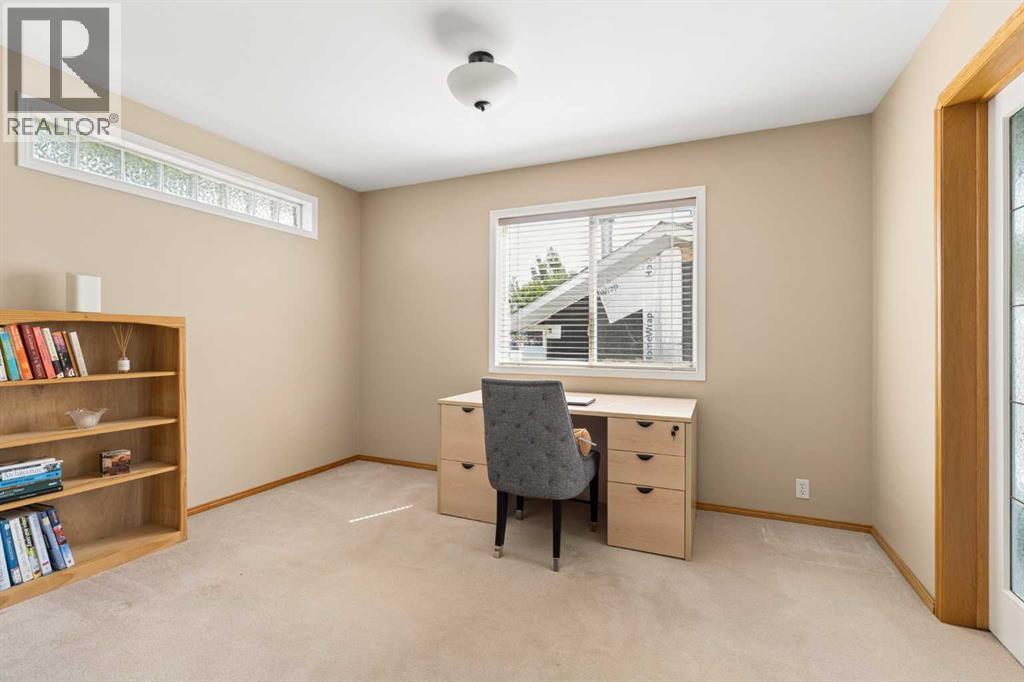 113 Douglasview Court SE, Calgary, Alberta  T2Z 2S8 - Photo 15 - A2335045