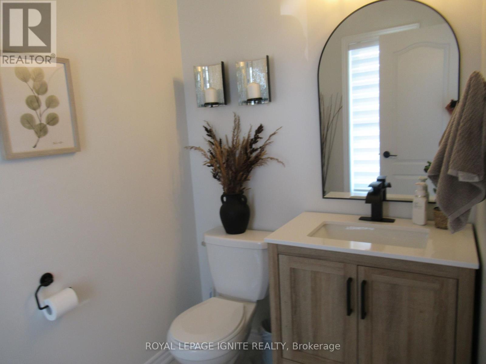 170 Gold Park Gate, Essa, Ontario  L3W 0B4 - Photo 11 - N13644534
