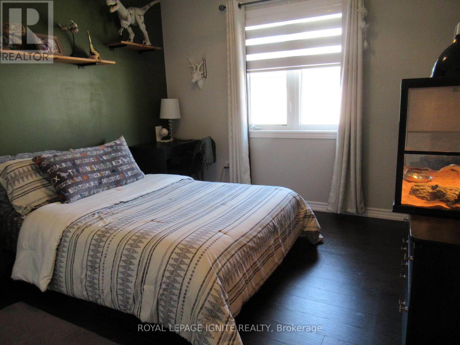170 Gold Park Gate, Essa, Ontario  L3W 0B4 - Photo 13 - N13644534