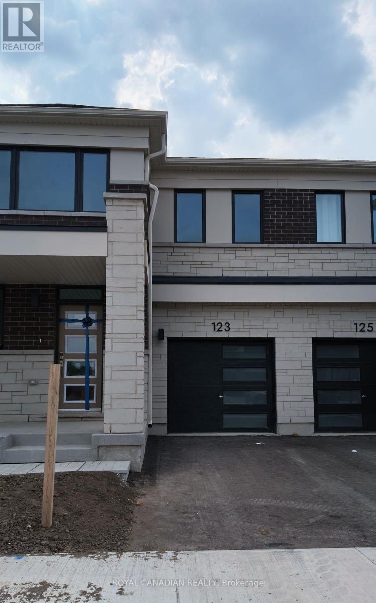 123 VINEWOOD CRESCENT, Barrie, Ontario