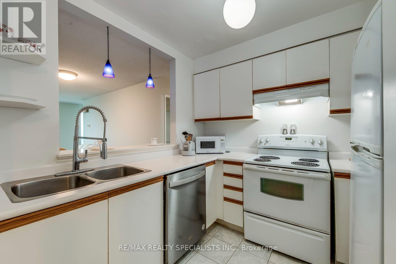 1112 - 2177 Burnhamthorpe Road, Mississauga, Ontario  L5L 5P9 - Photo 12 - W13646208