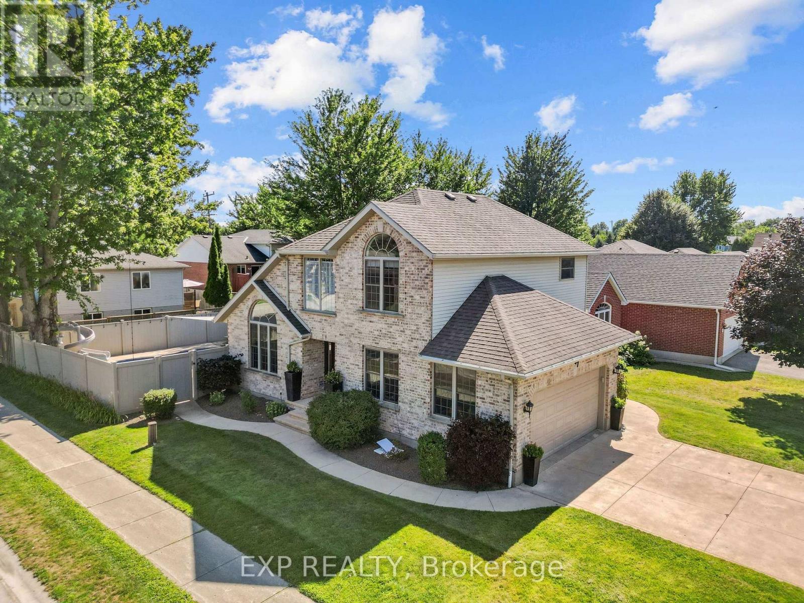 197 GIBSON CRESCENT, Lucan Biddulph, Ontario
