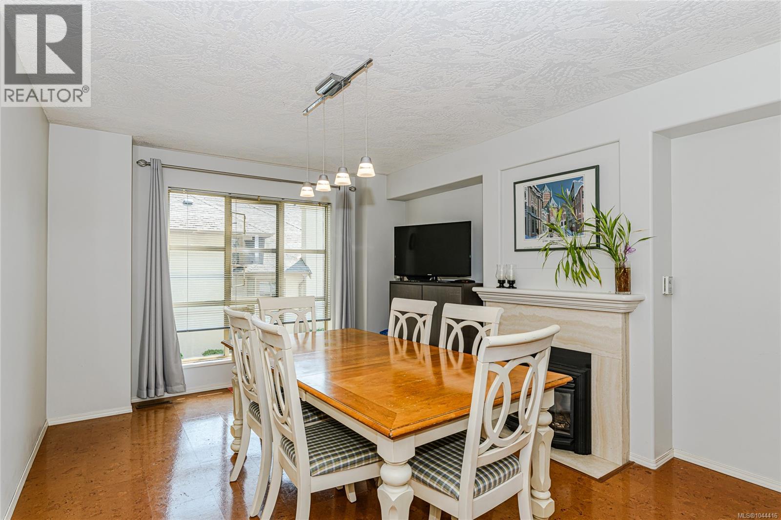 405 510 Marsett Pl, Saanich, British Columbia  V8Z 7J1 - Photo 3 - 1044416
