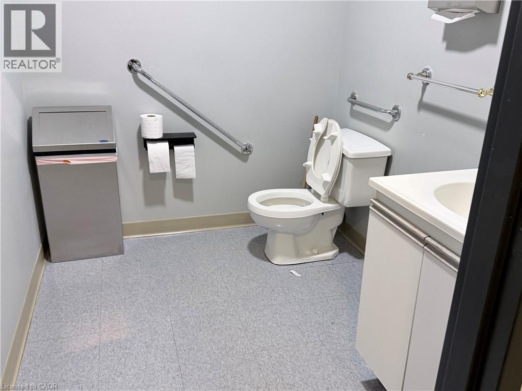 3375 North Service Road Unit# C8, Burlington, Ontario  L7N 3G2 - Photo 15 - 40850589