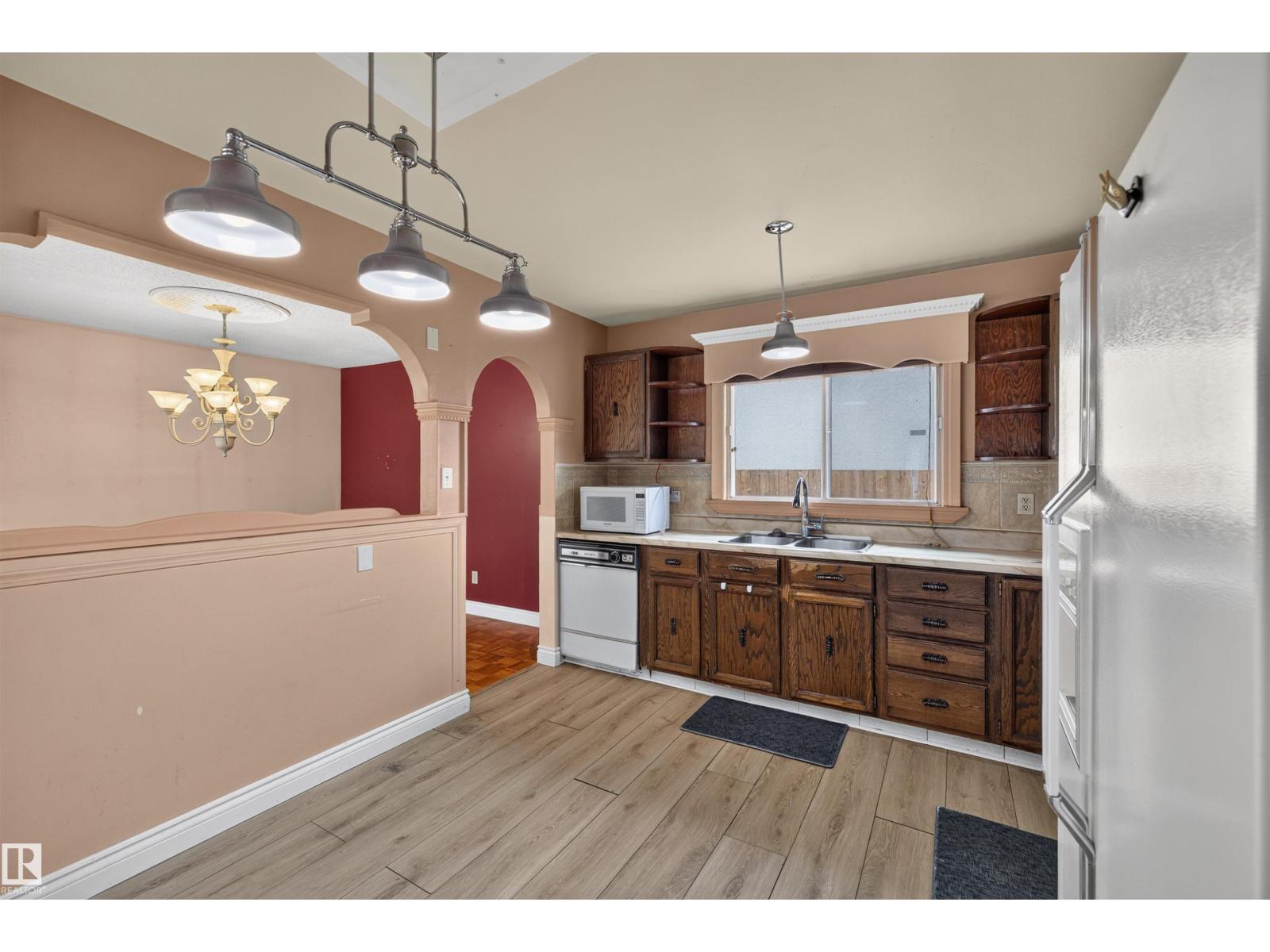 6348 34a Av Nw, Edmonton, Alberta  T6L 1E4 - Photo 12 - E4502442