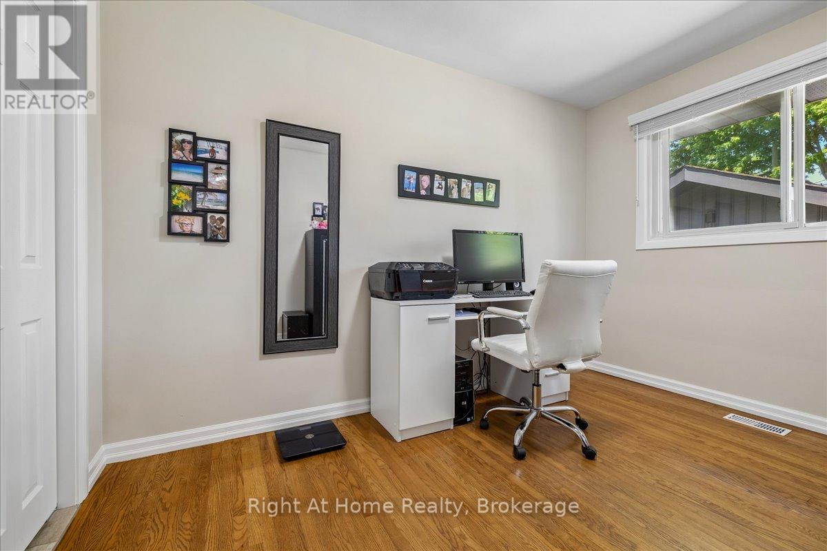 275 Kent Crescent, Burlington, Ontario  L7L 4T2 - Photo 20 - W13646886