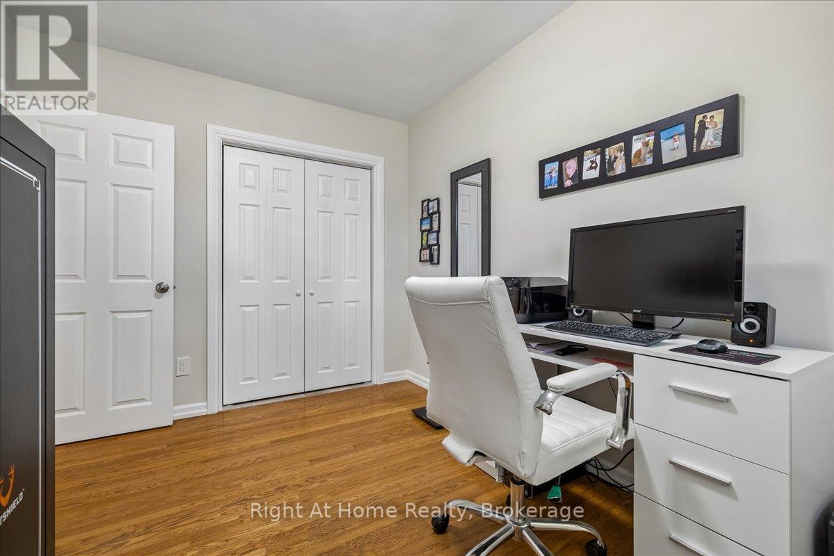 275 Kent Crescent, Burlington, Ontario  L7L 4T2 - Photo 21 - W13646886
