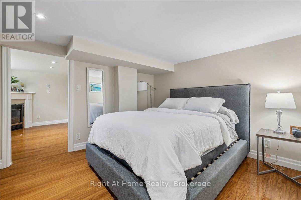 275 Kent Crescent, Burlington, Ontario  L7L 4T2 - Photo 32 - W13646886
