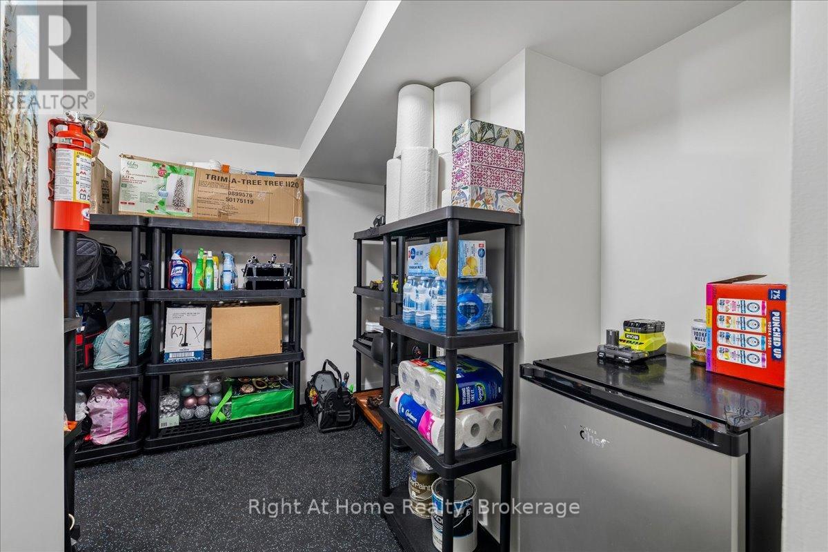 275 Kent Crescent, Burlington, Ontario  L7L 4T2 - Photo 36 - W13646886