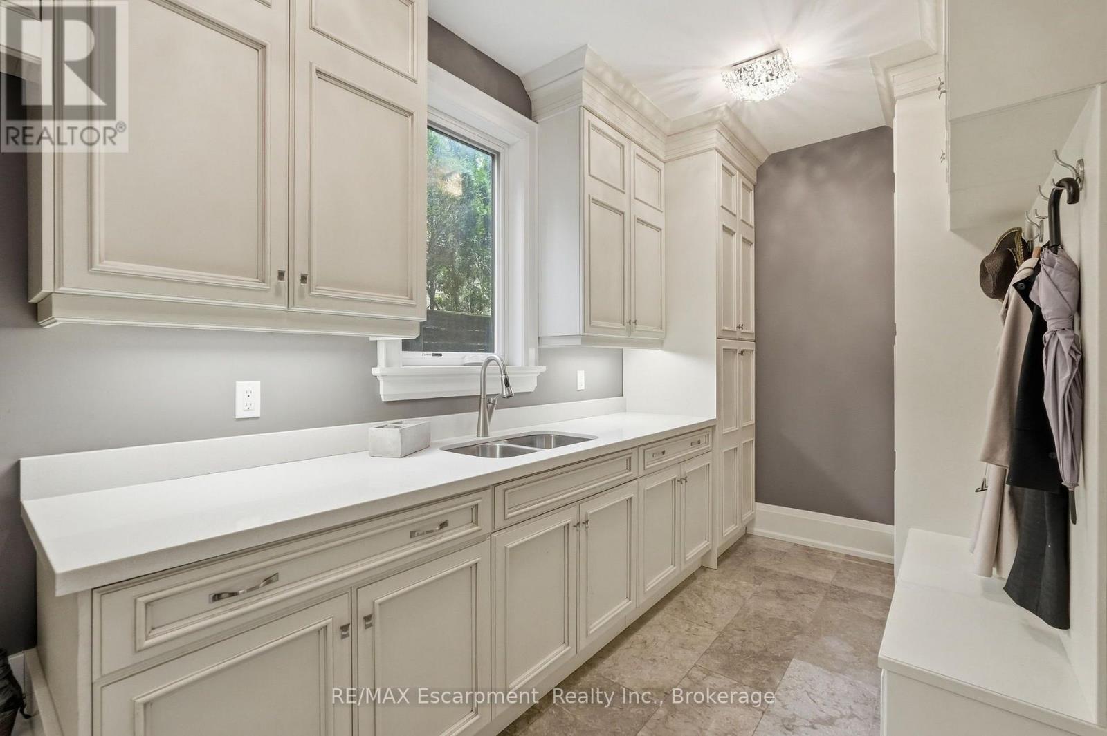 4180 Lakeshore Road, Burlington, Ontario  L7L 1A4 - Photo 20 - W13647040