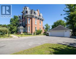 46 QUABBIN ROAD, Front of Yonge, Ontario