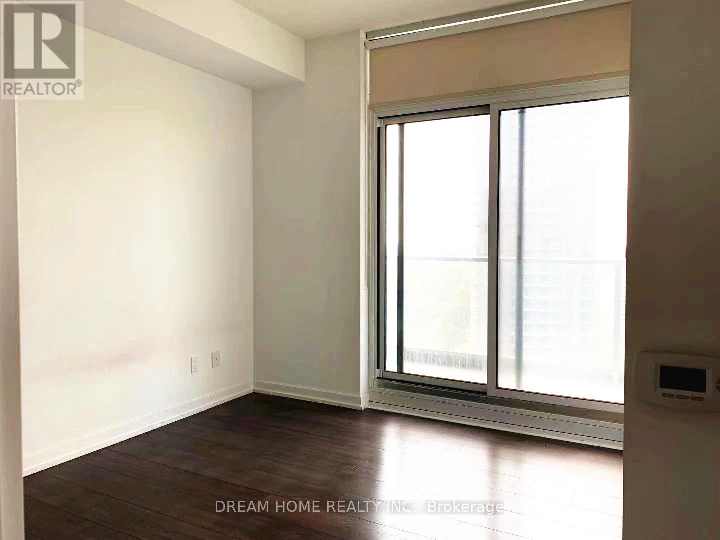 2004 - 56 Forest Manor Road, Toronto, Ontario  M2J 1M6 - Photo 4 - C13646804