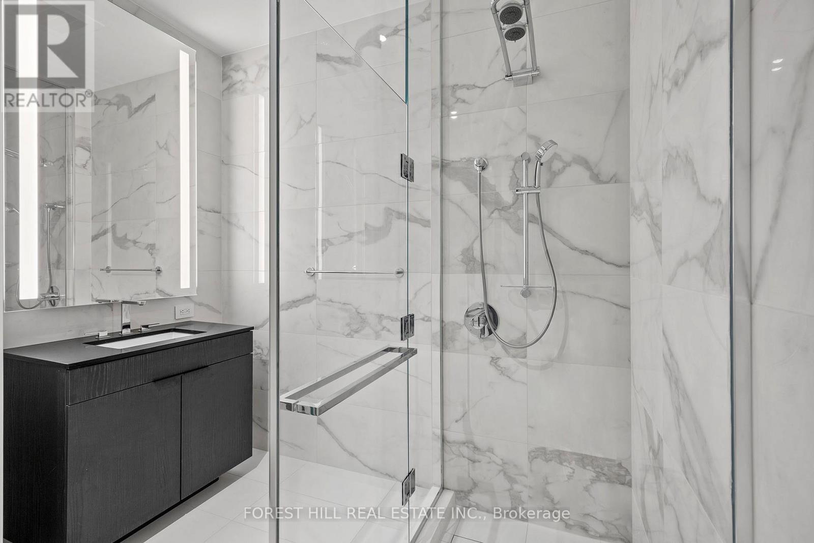 1304 - 2 Avenue Road, Toronto, Ontario  M5R 0C6 - Photo 7 - C13646978