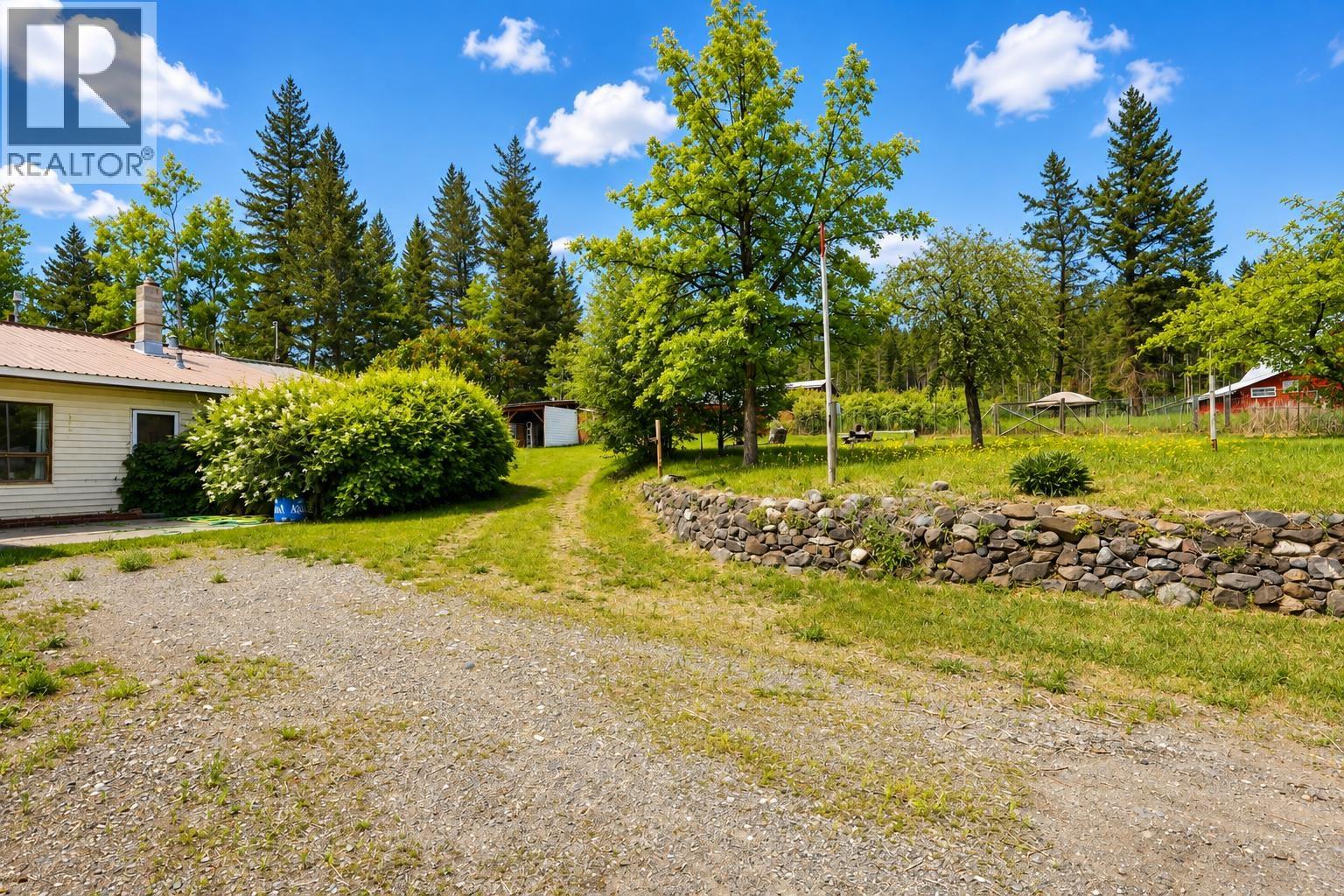 3797 Dodge Road, Lac La Hache, British Columbia  V0K 1T1 - Photo 5 - R3140534