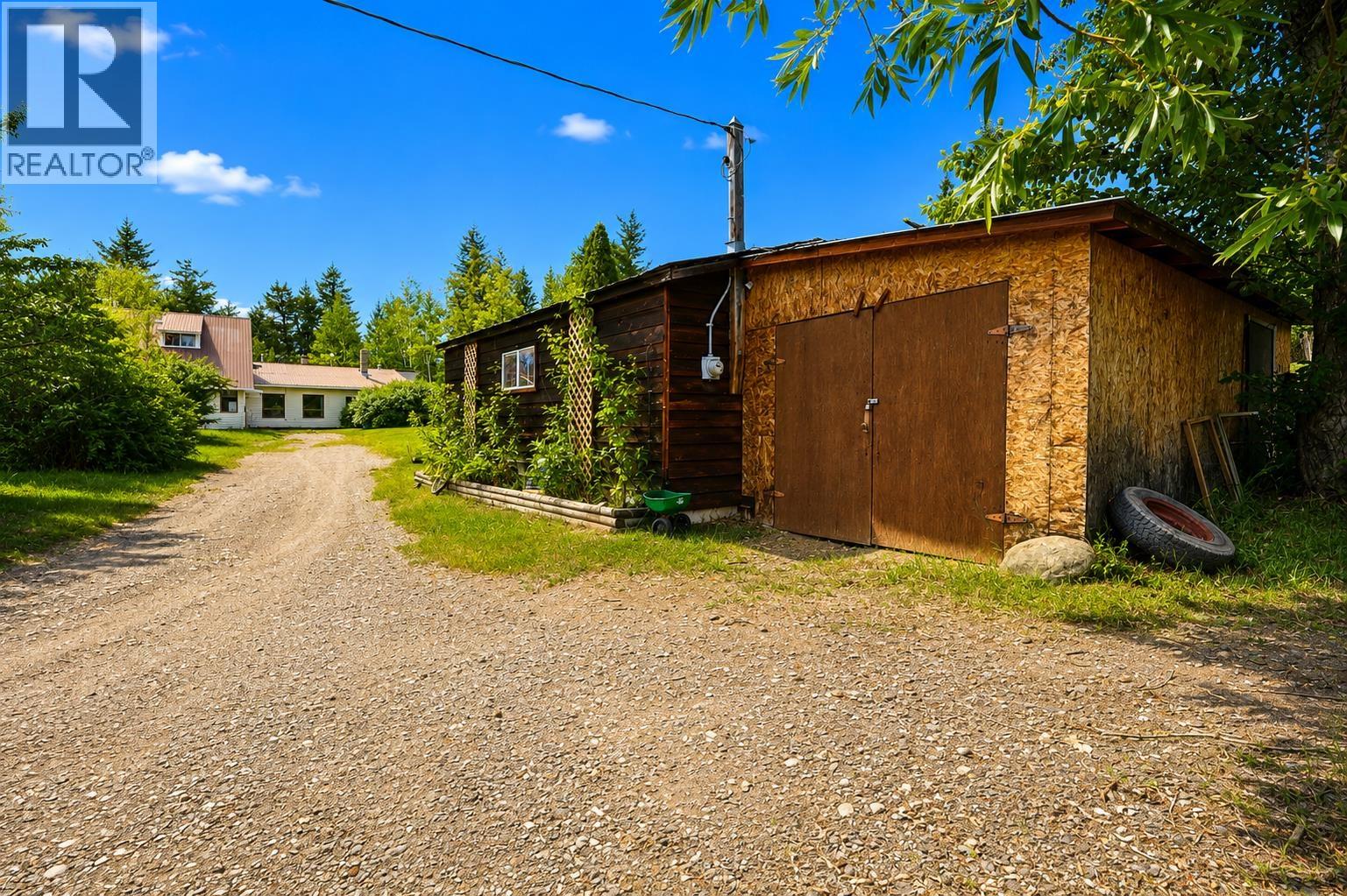 3797 Dodge Road, Lac La Hache, British Columbia  V0K 1T1 - Photo 18 - R3140534