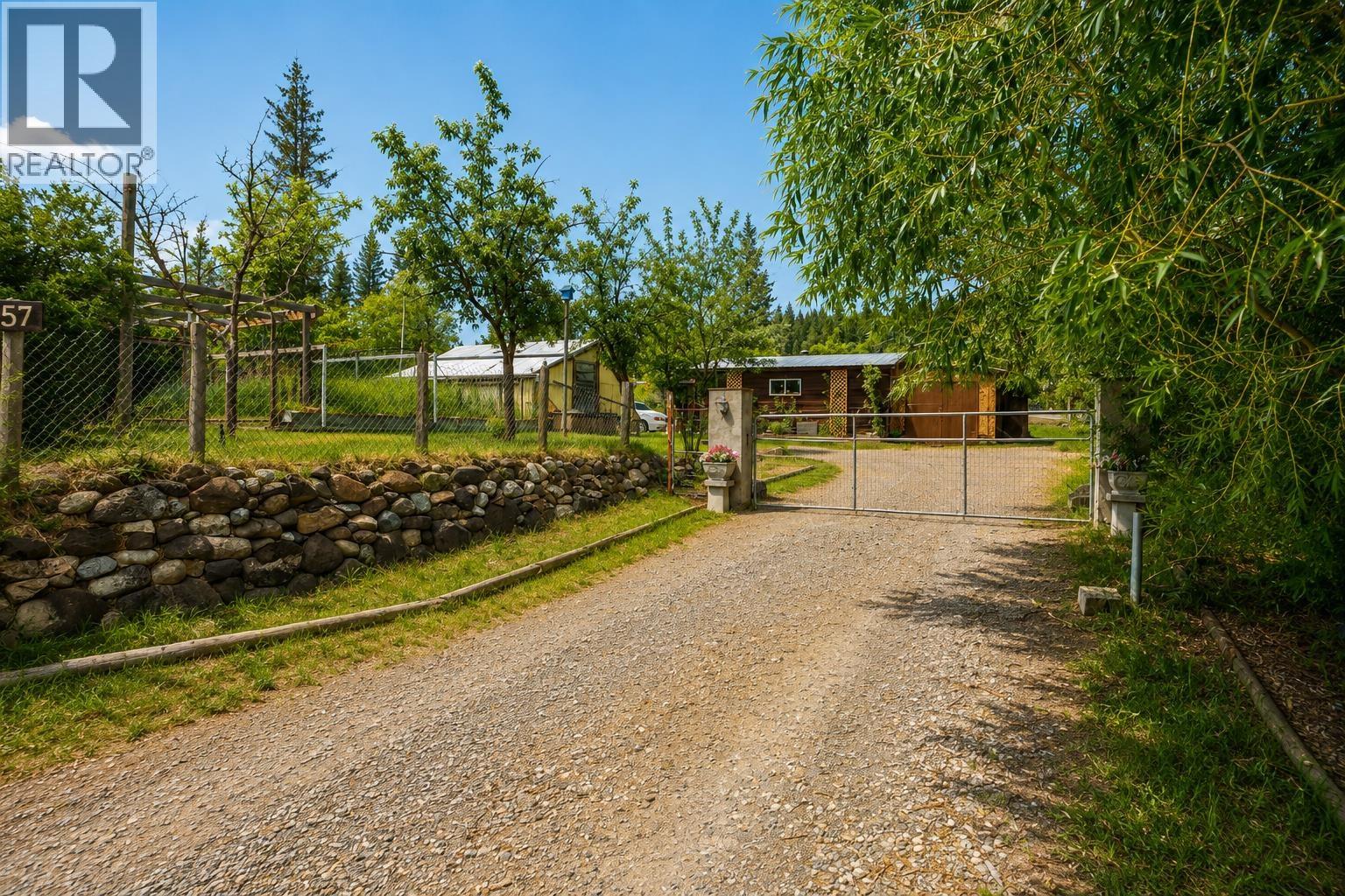 3797 Dodge Road, Lac La Hache, British Columbia  V0K 1T1 - Photo 24 - R3140534