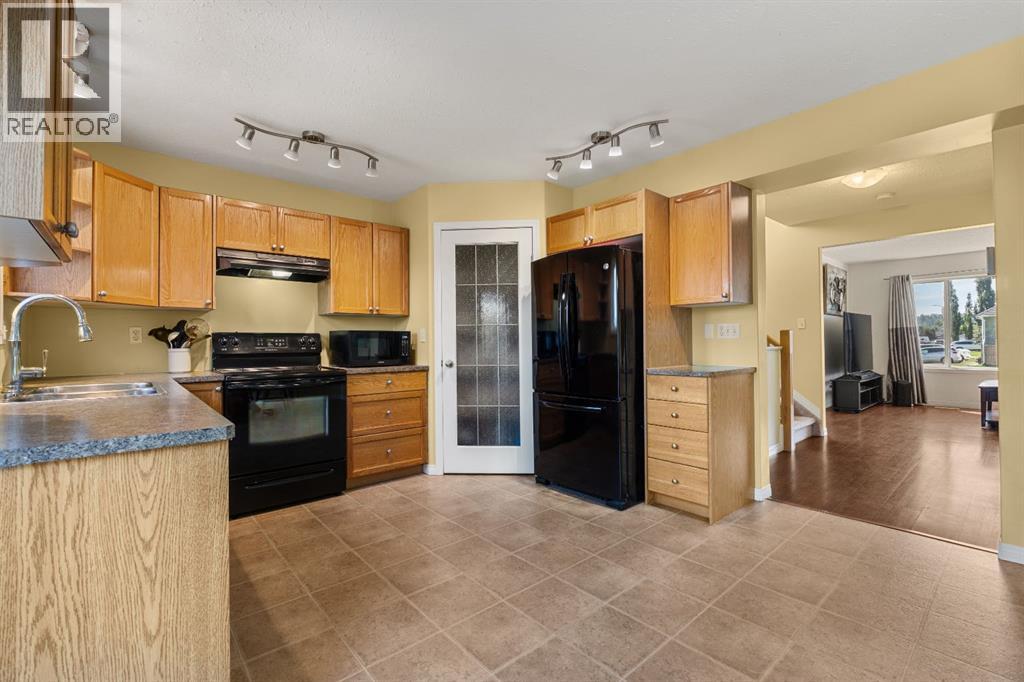 92 Wellwood Drive, Whitecourt, Alberta  T7S 0B6 - Photo 15 - A2334522