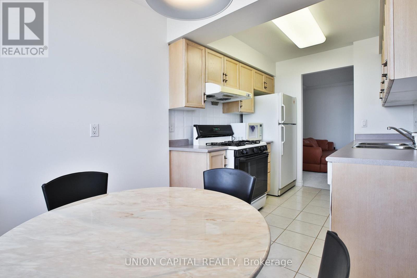 2601 - 115 Omni Drive, Toronto (Bendale), Ontario  M1P 5B4 - Photo 17 - E13647018
