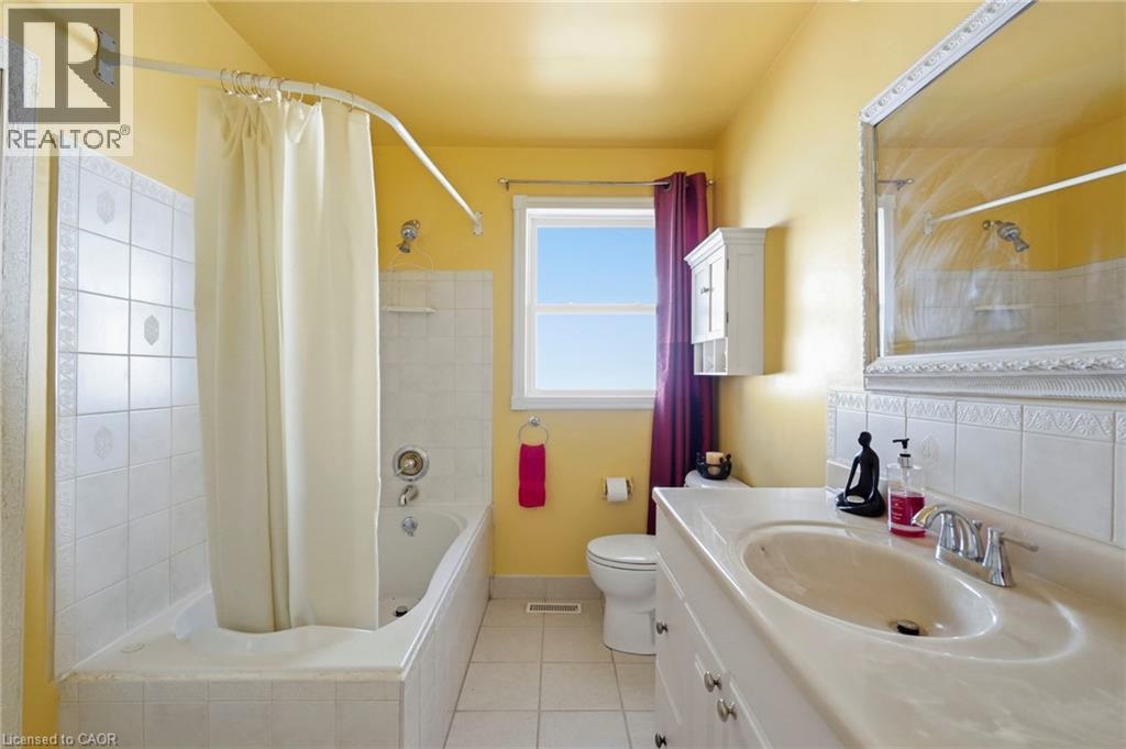 31 Valerie Drive, St. Catharines, Ontario  L2T 3G3 - Photo 24 - 40849962
