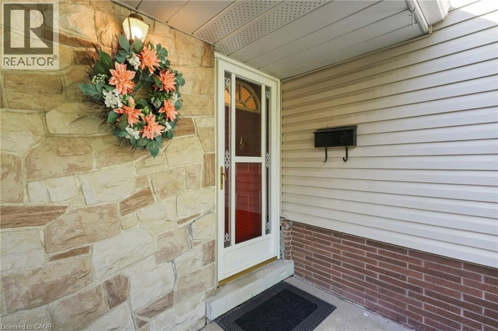 31 Valerie Drive, St. Catharines, Ontario  L2T 3G3 - Photo 4 - 40849962