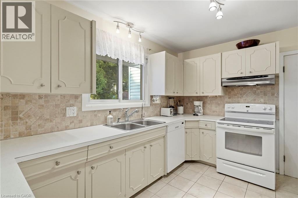 31 Valerie Drive, St. Catharines, Ontario  L2T 3G3 - Photo 10 - 40849962