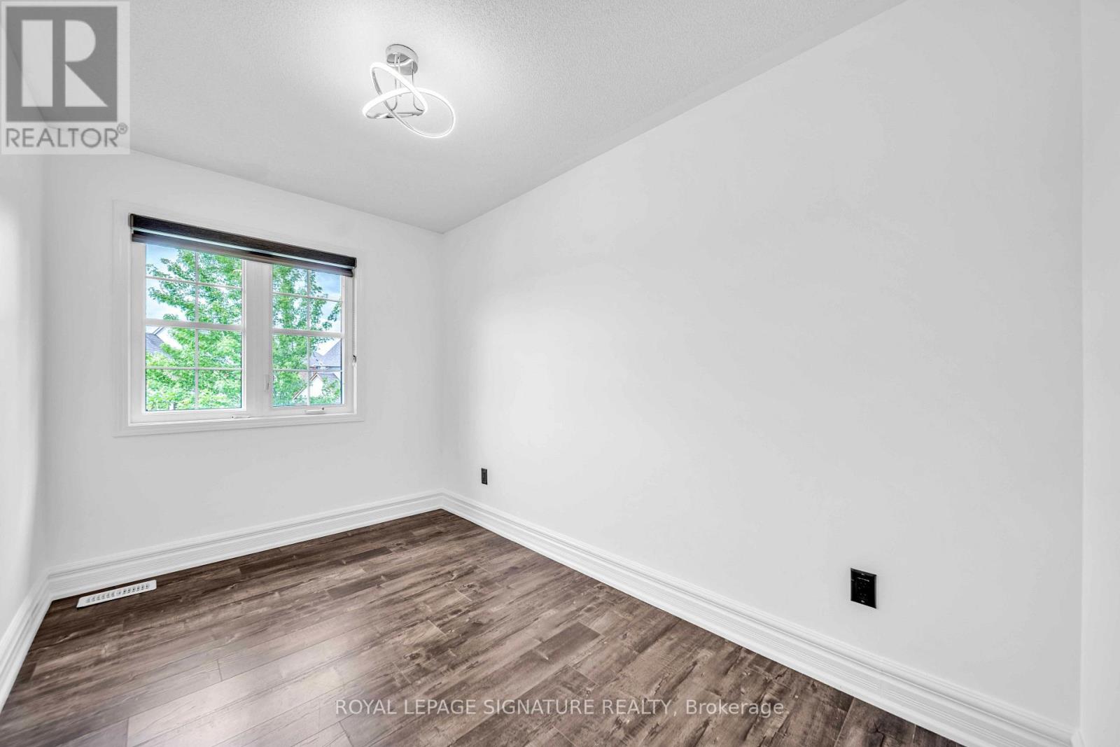 81 Bulmer Crescent, Newmarket (Woodland Hill), Ontario  L3X 3K1 - Photo 10 - N13646836