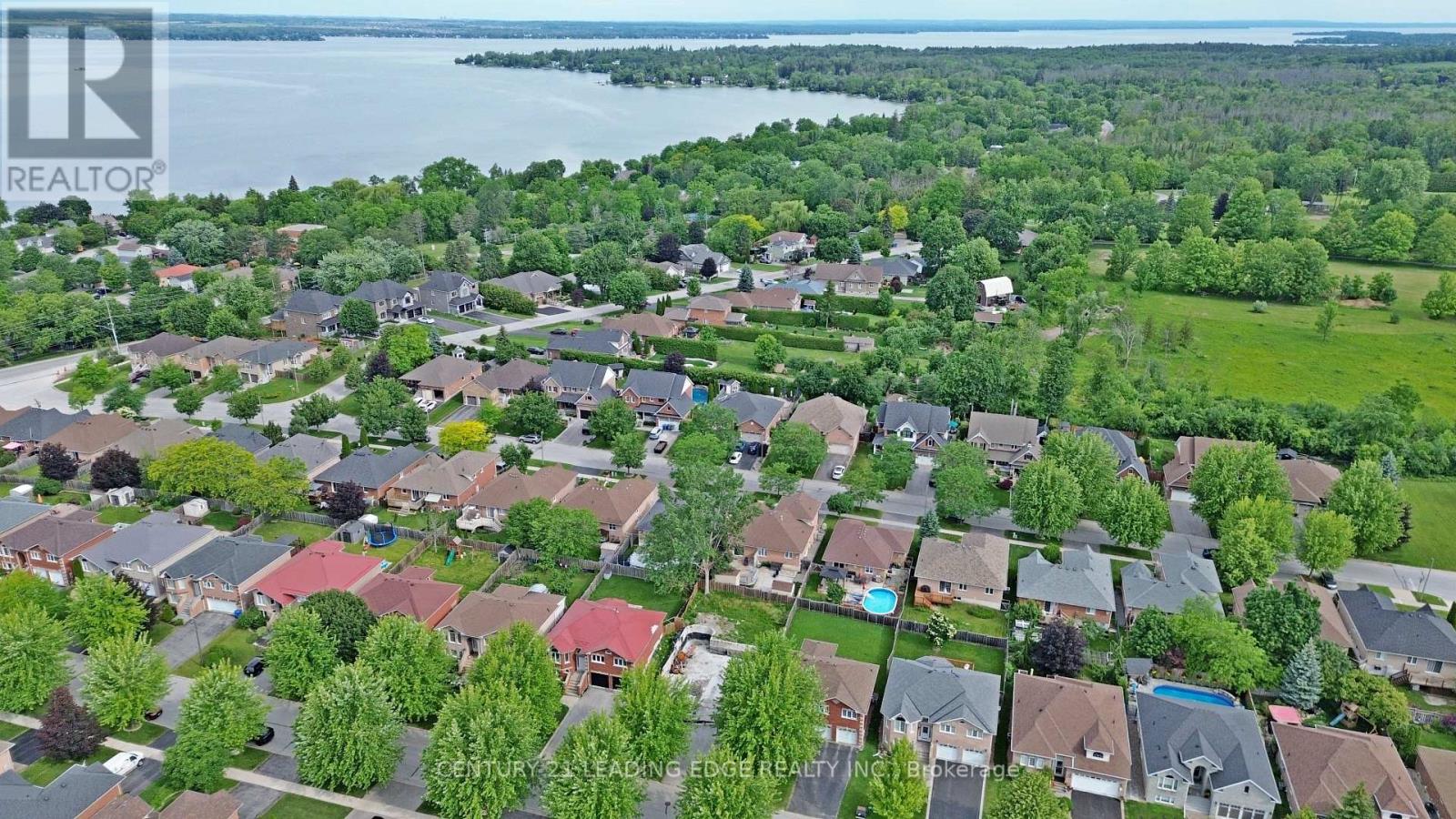 14 Kerfoot Crescent, Georgina (Historic Lakeshore Communities), Ontario  L4P 4B8 - Photo 3 - N13646880