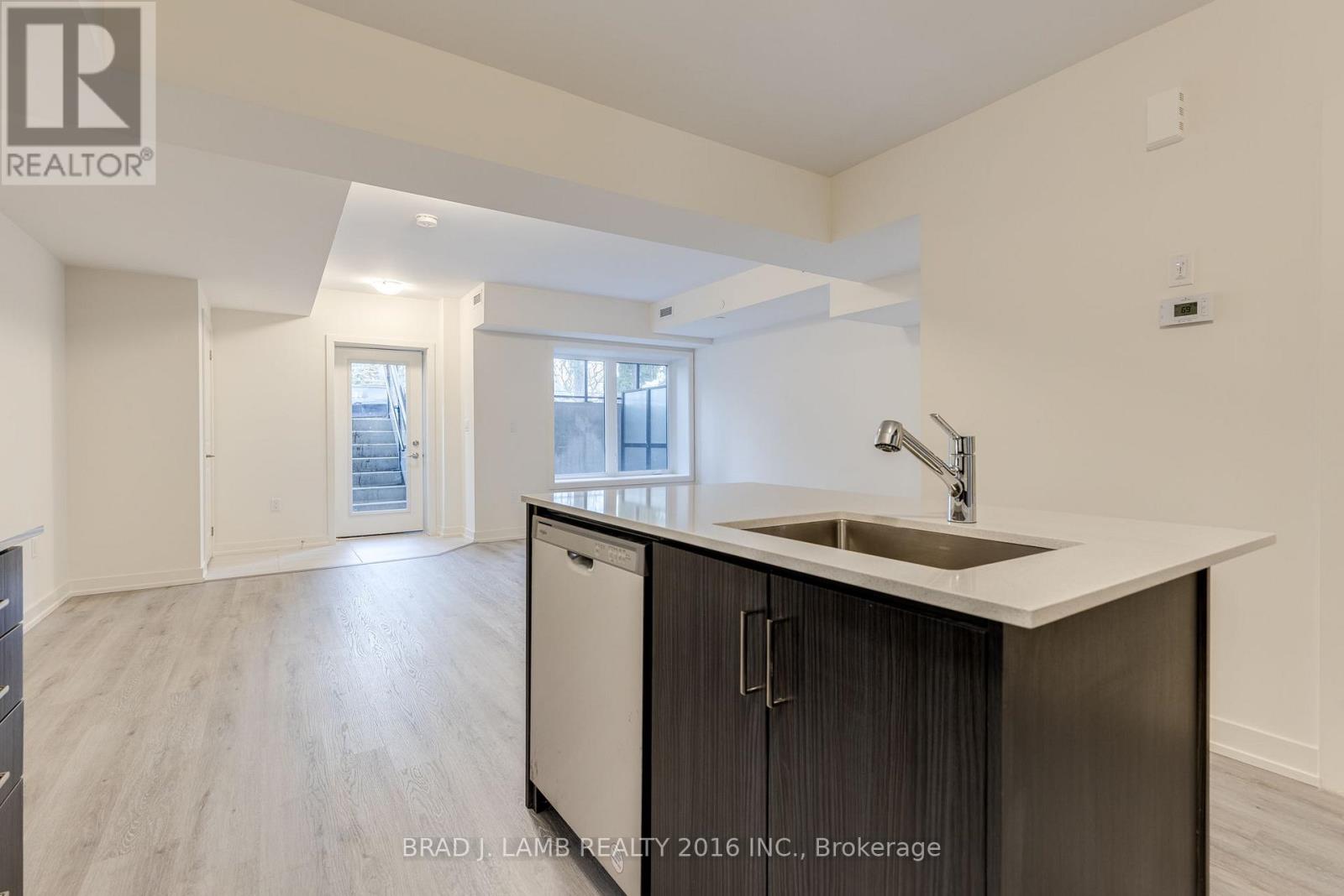 2106 - 58 Elizabeth Street S, Richmond Hill, Ontario  L4C 5W2 - Photo 4 - N13646896