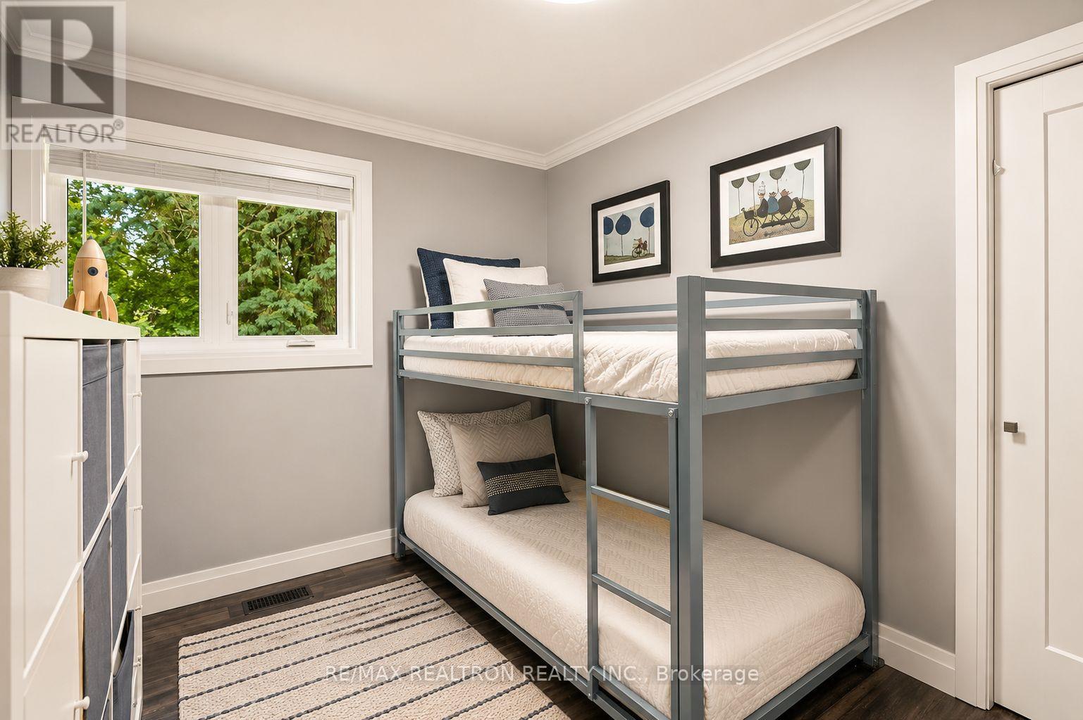 15 Park Road, Bradford West Gwillimbury, Ontario  L0G 1B0 - Photo 17 - N13646930