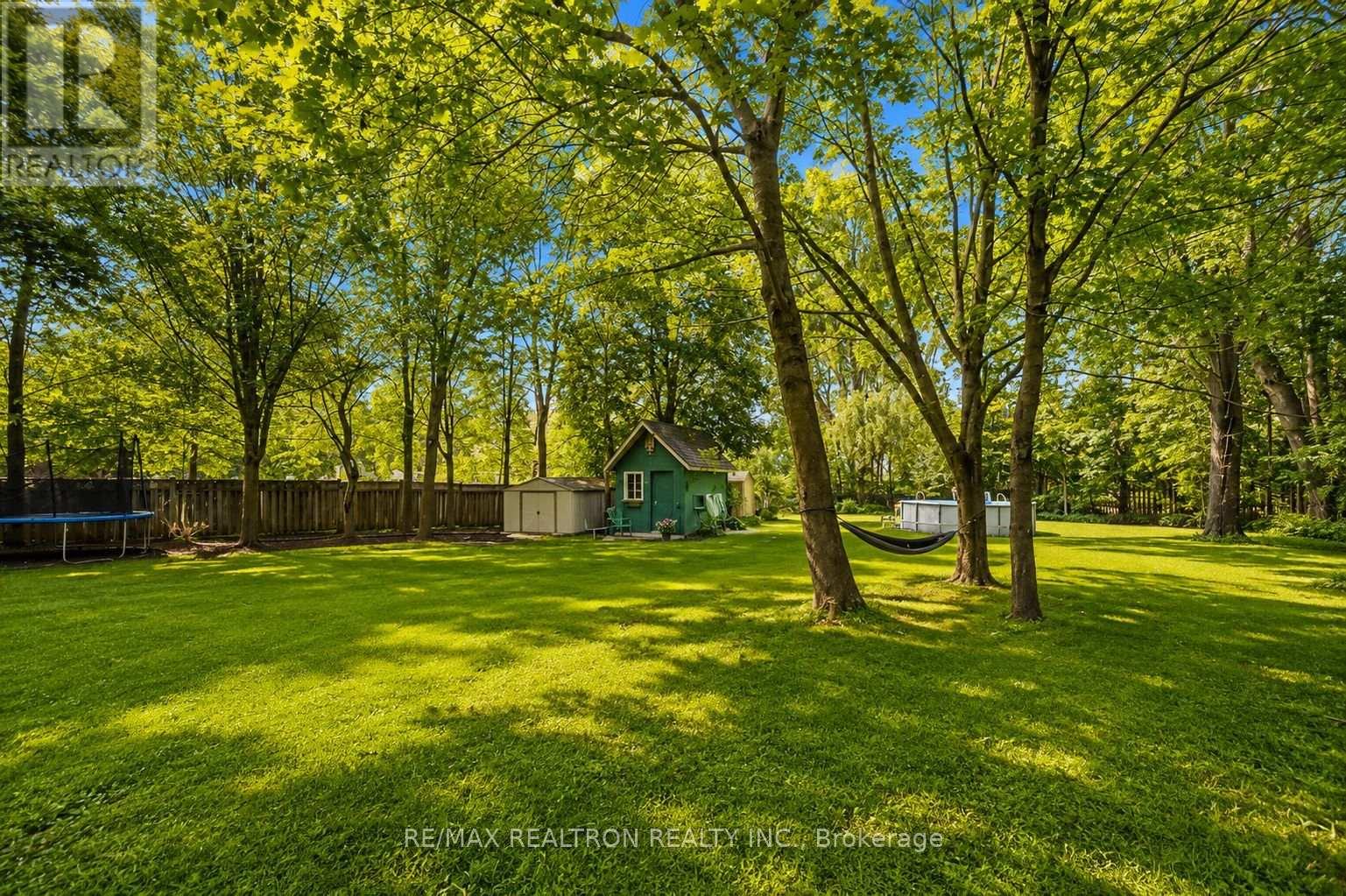 15 Park Road, Bradford West Gwillimbury, Ontario  L0G 1B0 - Photo 25 - N13646930