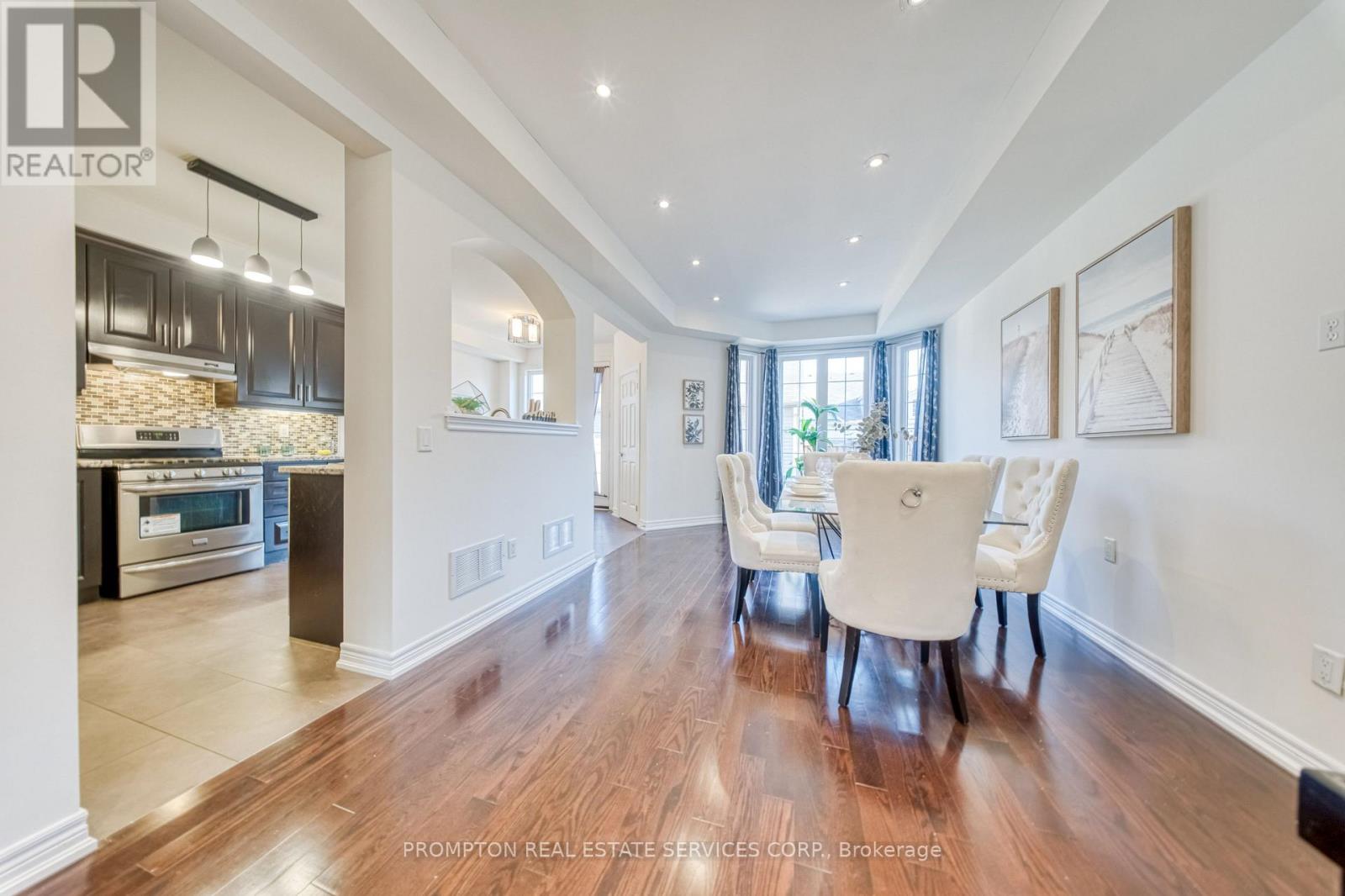 2762 Donald Cousens Parkway, Markham, Ontario  L6B 0X8 - Photo 7 - N13646988