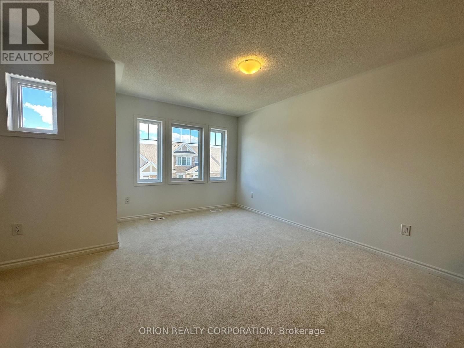 719 Sargeant Place, Innisfil, Ontario  L9S 0S9 - Photo 9 - N13647020