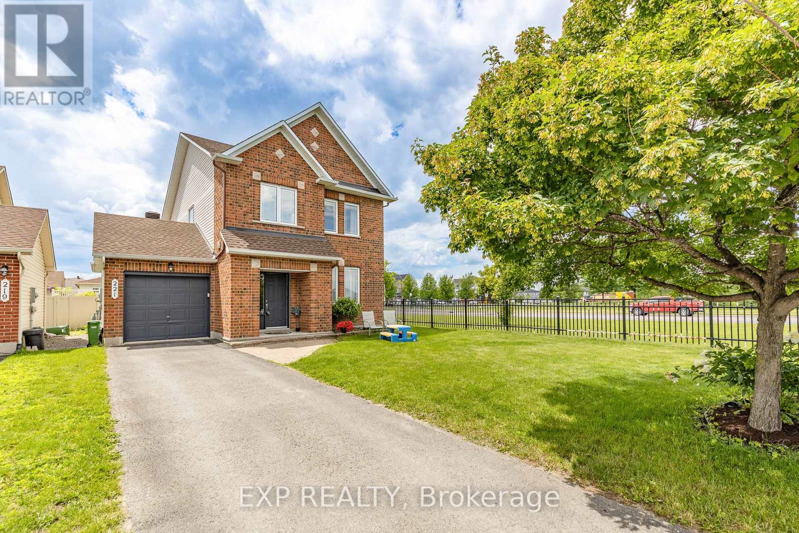 221 NORTHWIND STREET, Ottawa, Ontario