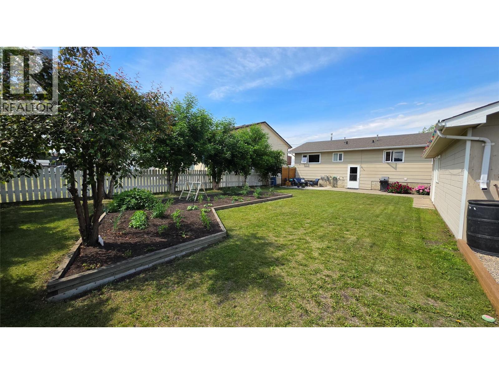 1533 116 Avenue, Dawson Creek, British Columbia  V1G 4N8 - Photo 24 - 10392955