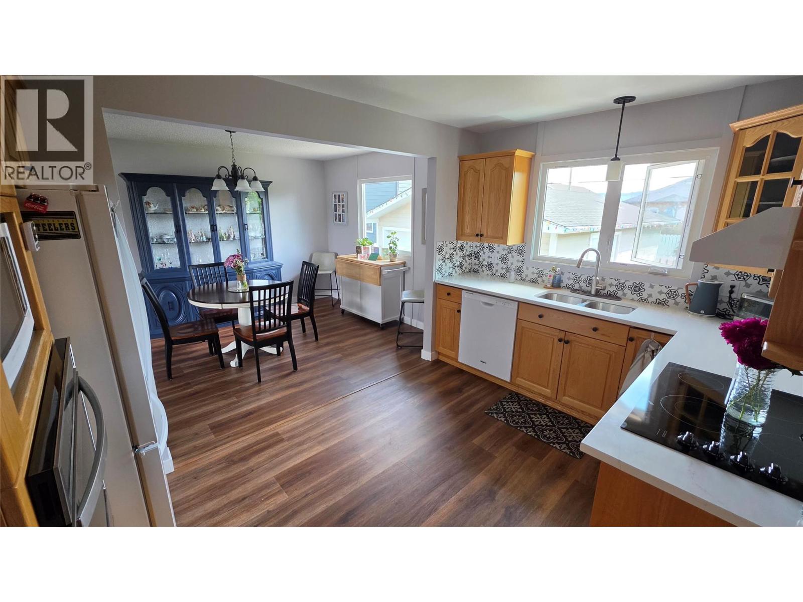 1533 116 Avenue, Dawson Creek, British Columbia  V1G 4N8 - Photo 4 - 10392955