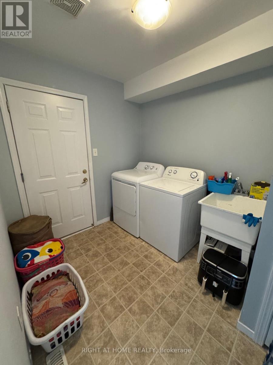 20 Courtney Crescent, Barrie (Painswick South), Ontario  L4N 5S7 - Photo 10 - S13646808