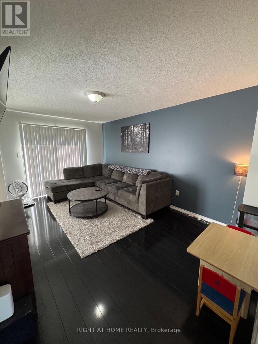 20 Courtney Crescent, Barrie (Painswick South), Ontario  L4N 5S7 - Photo 4 - S13646808