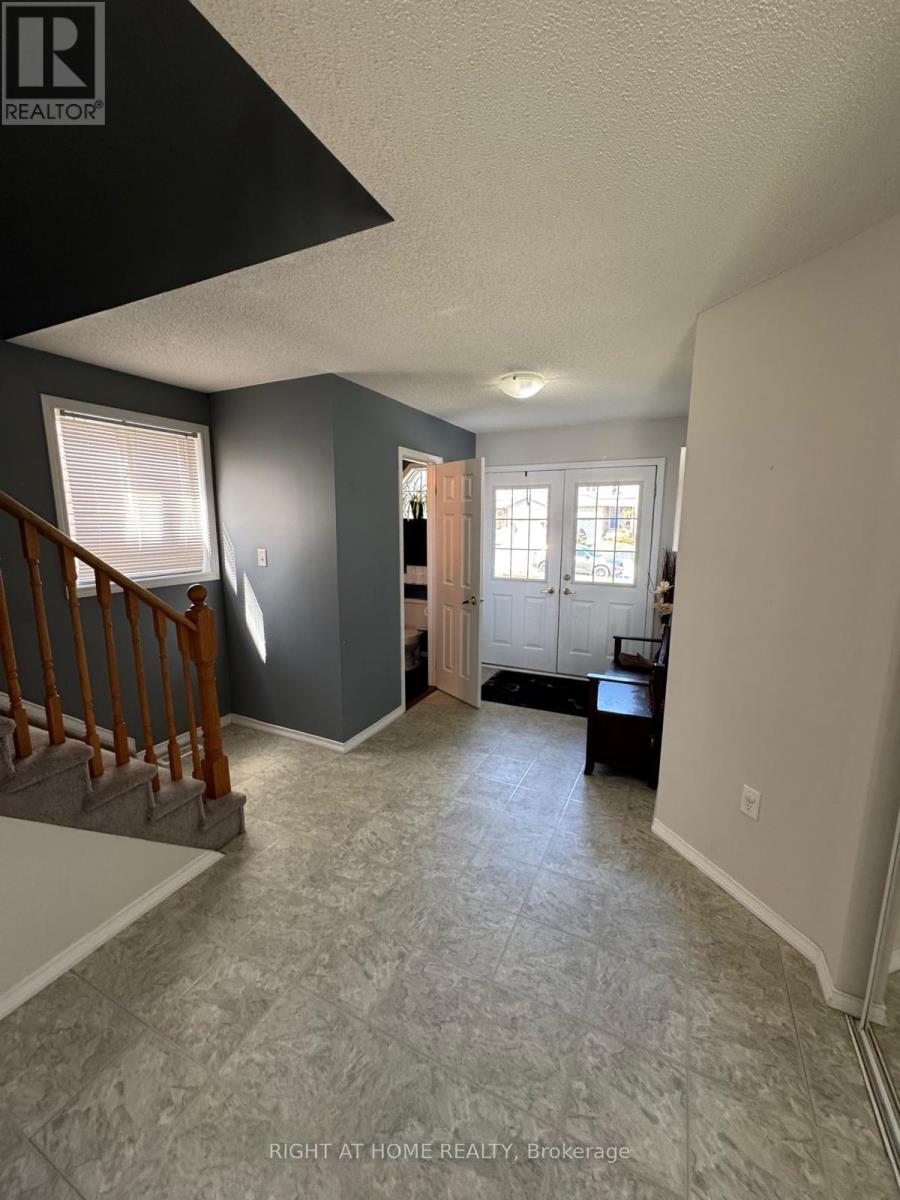 20 Courtney Crescent, Barrie (Painswick South), Ontario  L4N 5S7 - Photo 7 - S13646808
