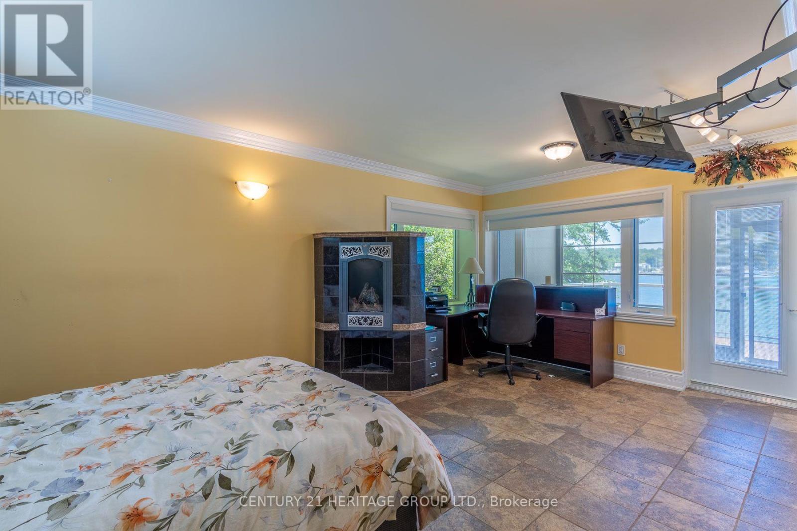 405 Champlain Road, Penetanguishene, Ontario  L9M 1S3 - Photo 13 - S13646934